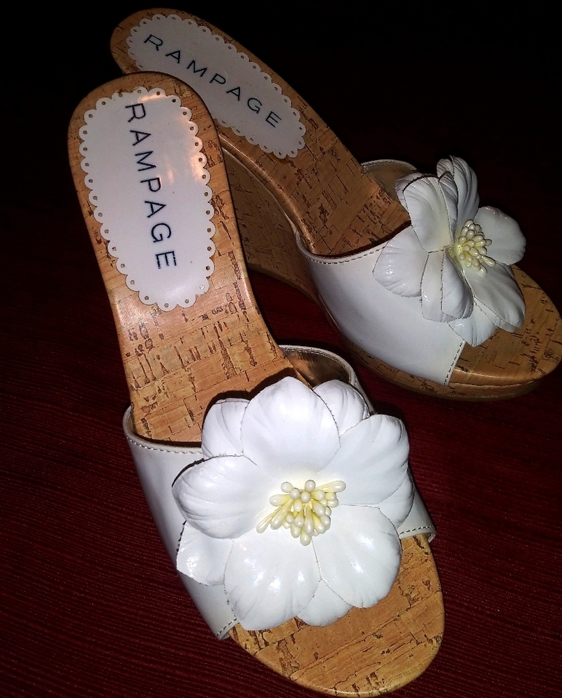 Flower wedges